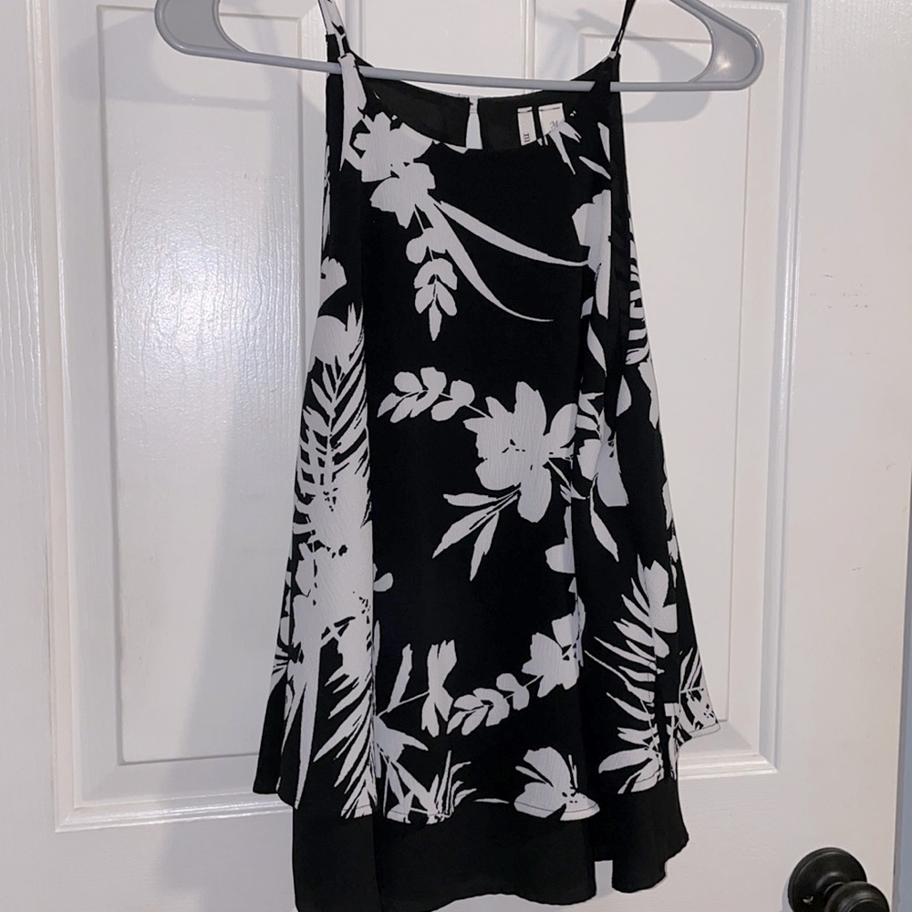Francesca’s collections sleeveless blouse, M. Used